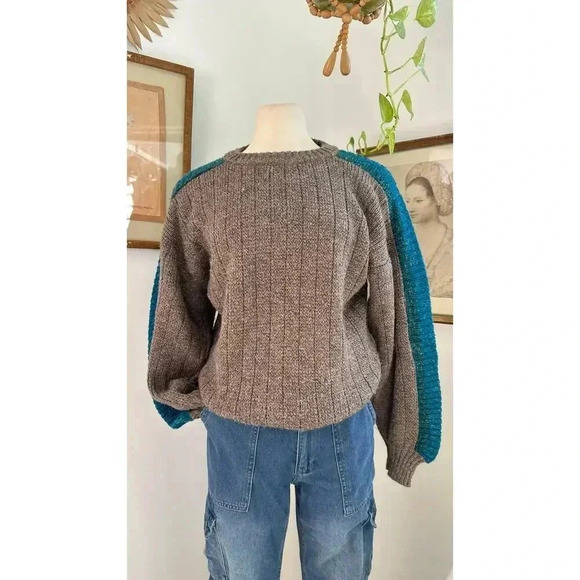 VTG Chunky Knit Brown Sweater with Teal Shoulder Panels Cozy Wool Blend Pullover - Picture 4 of 8